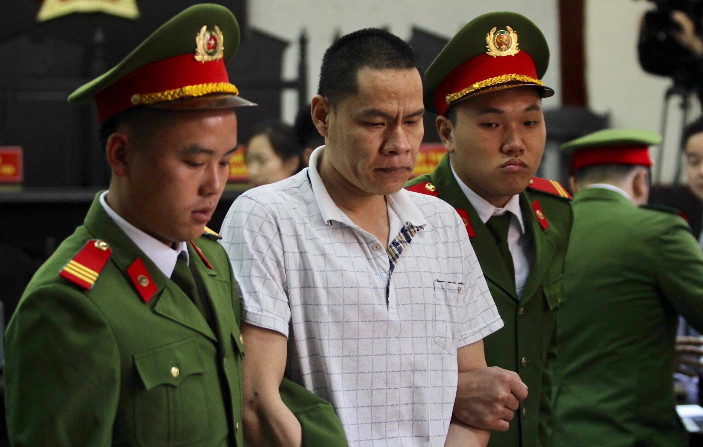 Vu sat hai nu sinh giao ga se xu luu dong hinh anh