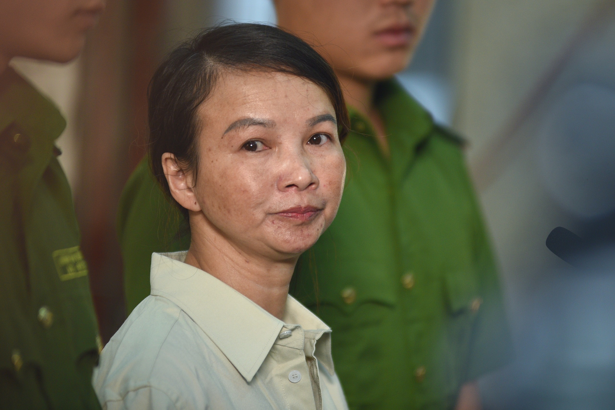 Xet xu vu nu sinh giao ga: Me bi hai co bi trieu tap den toa? hinh anh