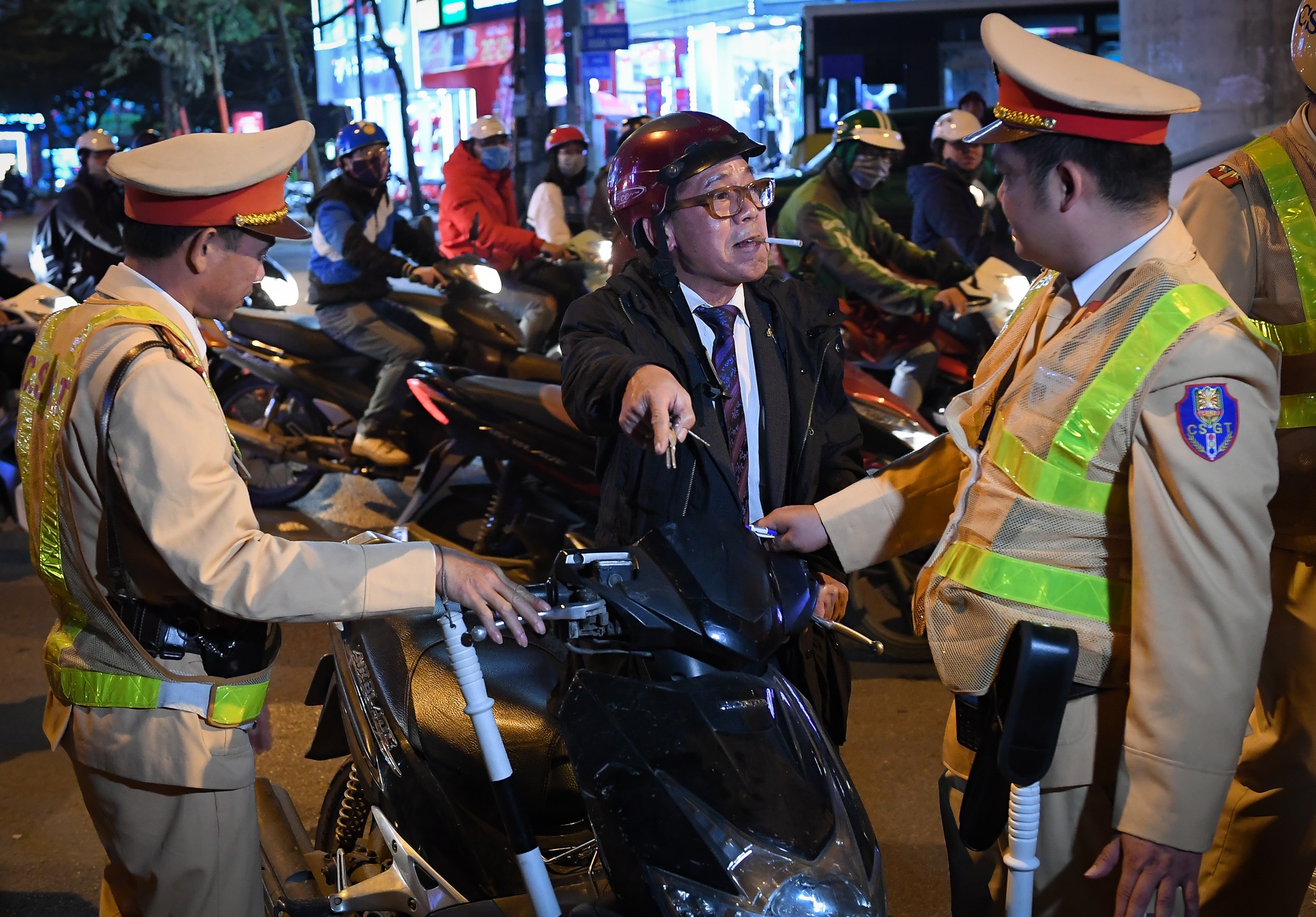 Xu phat nong do con anh 1