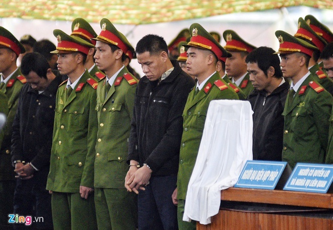 Sat hai nu sinh giao ga anh 1