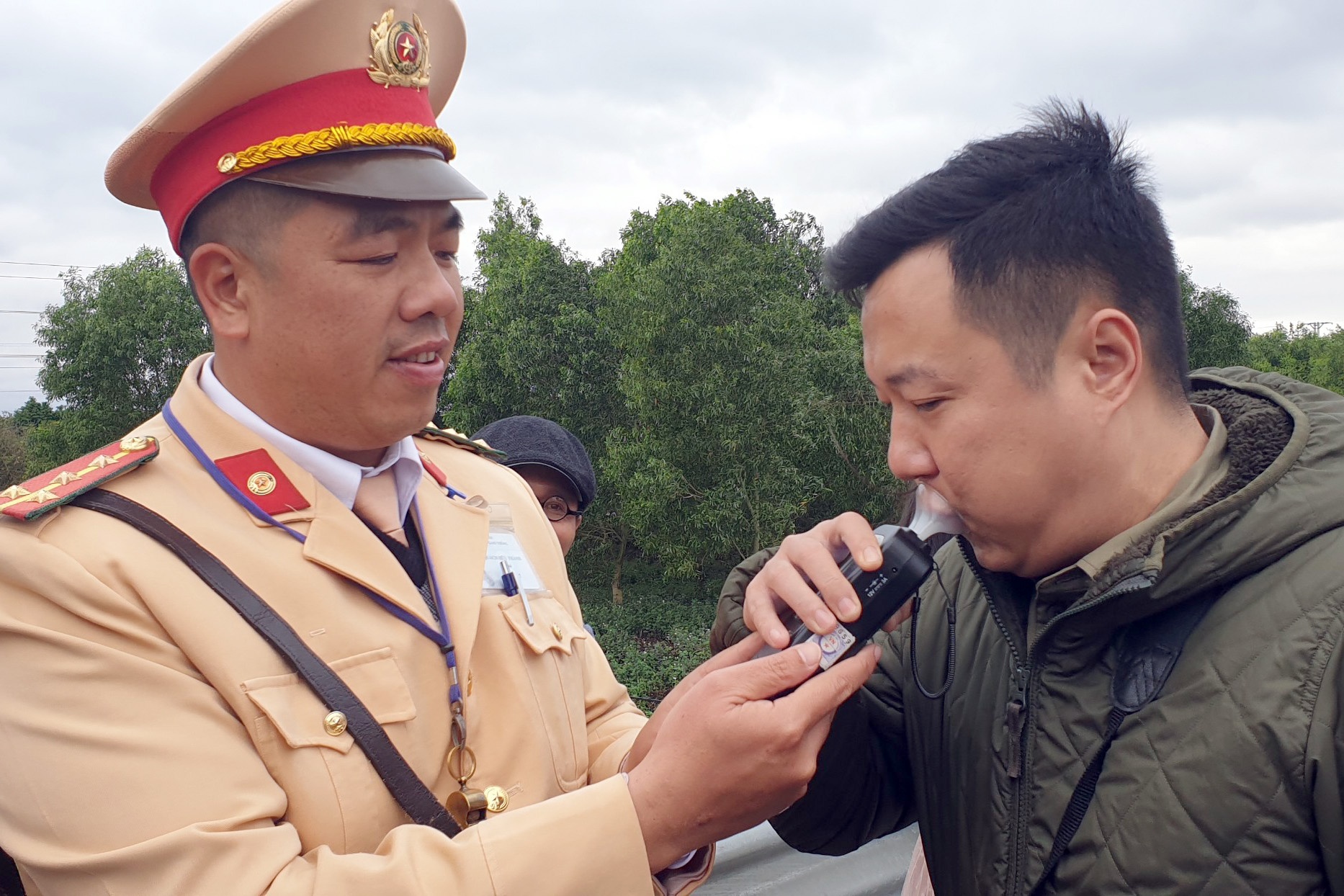 Bo Cong an chi dao xu nghiem tai xe vi pham nong do con dau nam hinh anh