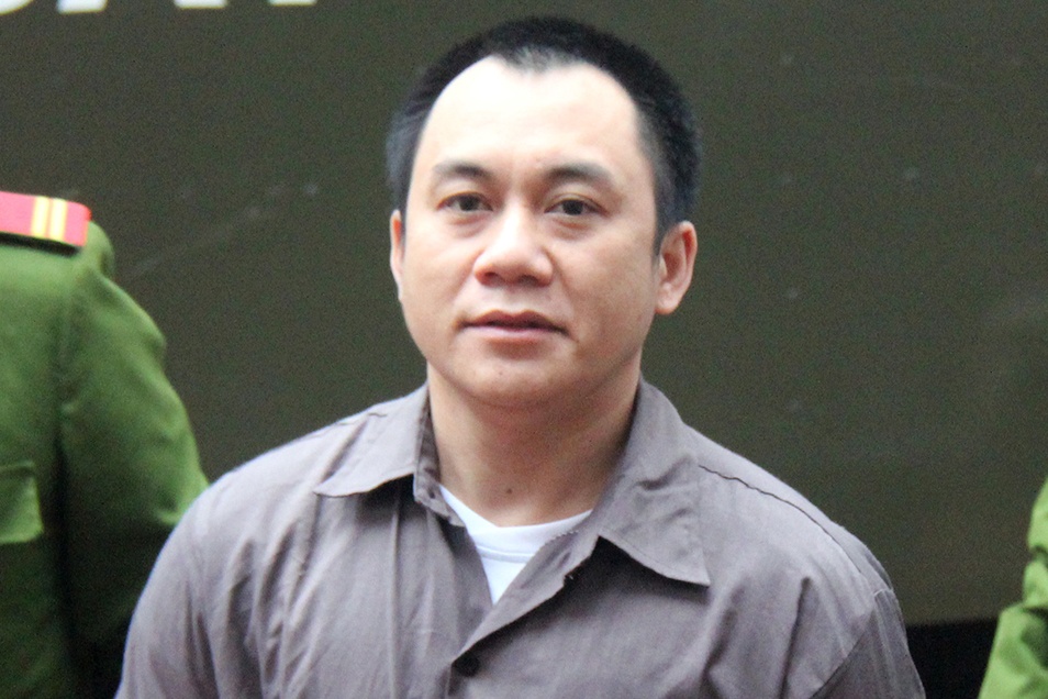 Lai xe container tong Innova lam 5 nguoi chet: 'Bi cao khong co loi' hinh anh