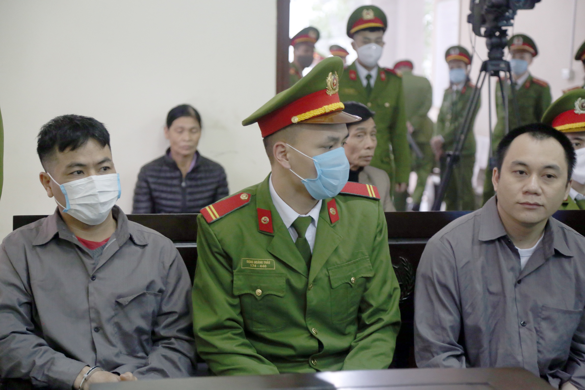 Xet xu vu container dam Innova di lui anh 1