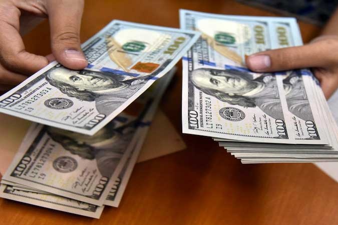 Truy to 2 cuu canh sat voi 150 trieu de tha nghi can ma tuy hinh anh