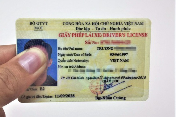 Gia mat bang lai xe de xin cap lai se phai sat hach tu dau hinh anh