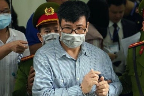 Truong Duy Nhat bi phat 10 nam tu hinh anh