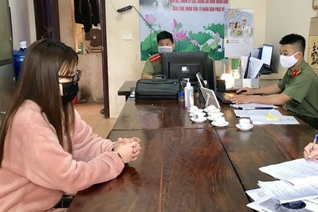 Co gai bi phat 15 trieu vi dua dip 'Ca thang Tu' hinh anh