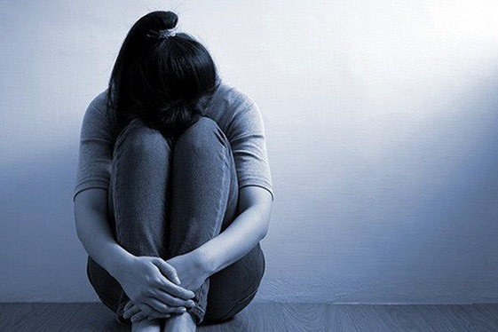 Mot phu nu tron thoat sau 30 nam bi lua ban hinh anh