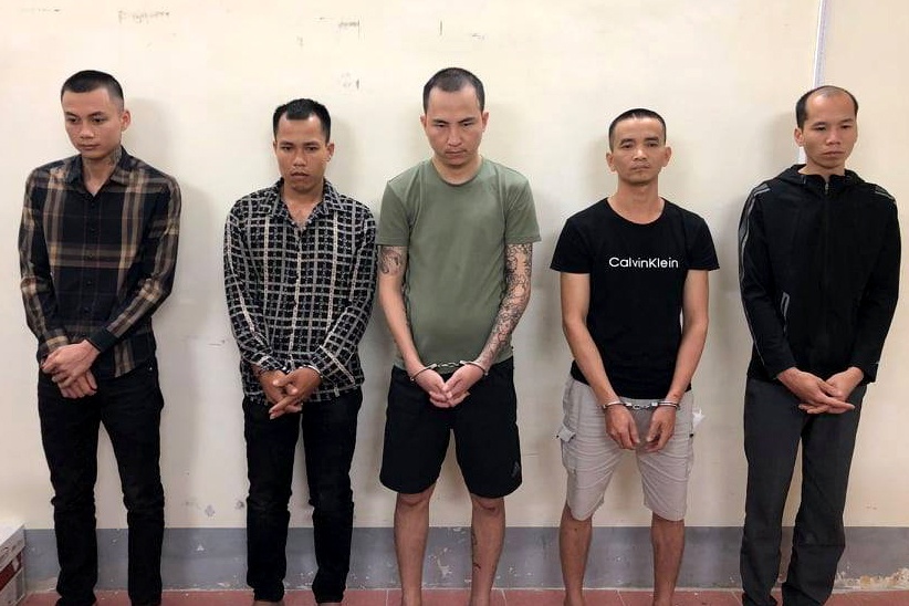 Ban chet chu nha nghi anh 1