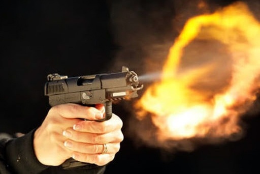 Chu nha nghi bi ban chet sau cuoc dau sung hinh anh