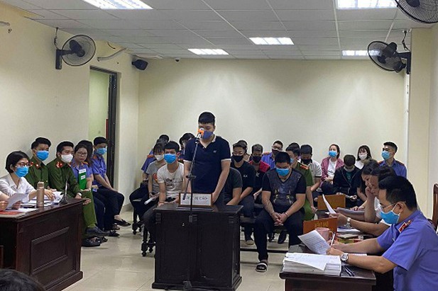 Dua xe quanh ho Guom anh 1