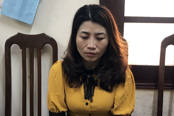 Nhom buon ma tuy giau 16 banh heroin trong lop oto hinh anh