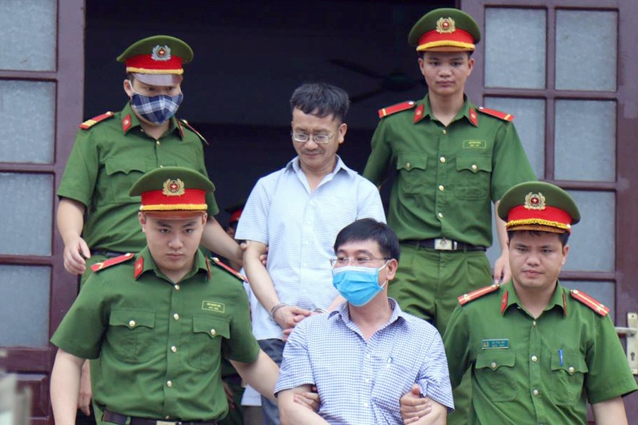 Tuyen an vu nang diem thi o Hoa Binh hinh anh