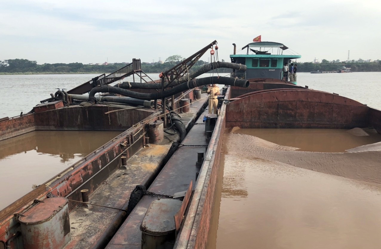 Khai thác cát trái phép ảnh 1 Khai thac cat trai phep anh 1
