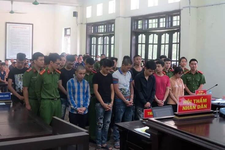 Tu tap dua xe trai phep anh 1