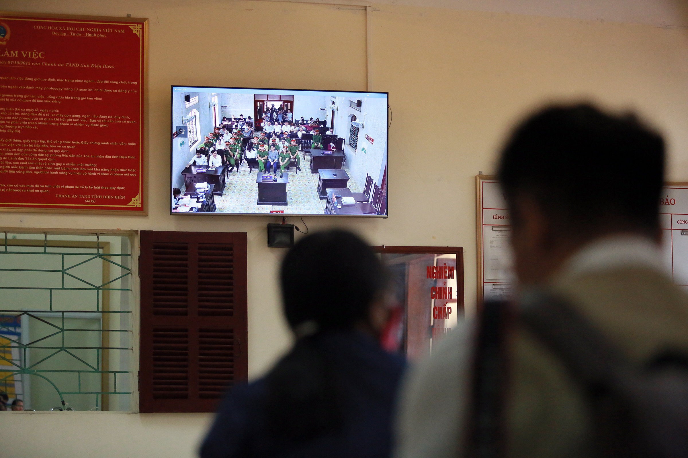 Xet xu me nu sinh giao ga o Dien Bien anh 9