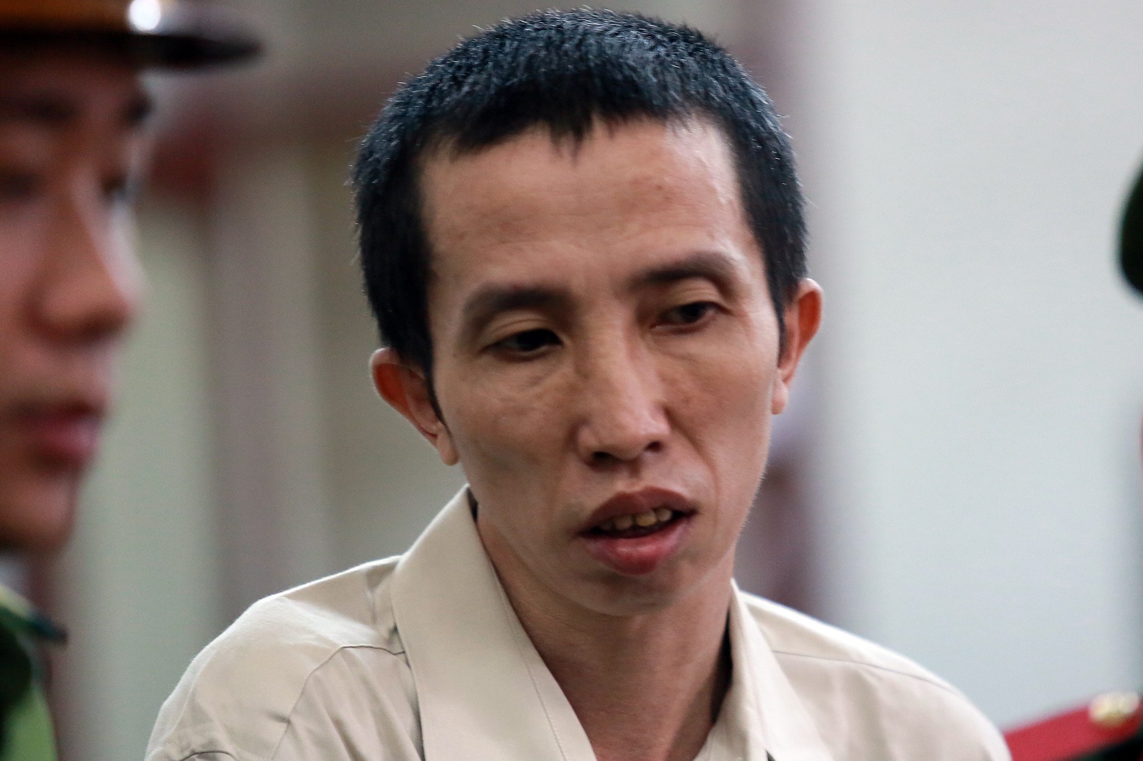 Dieu tra vien doi chat voi bi cao vu sat hai Cao My Duyen hinh anh