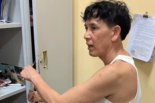 'Dao chich' U60 pha khoa uy ban xa trom hon 50 trieu hinh anh