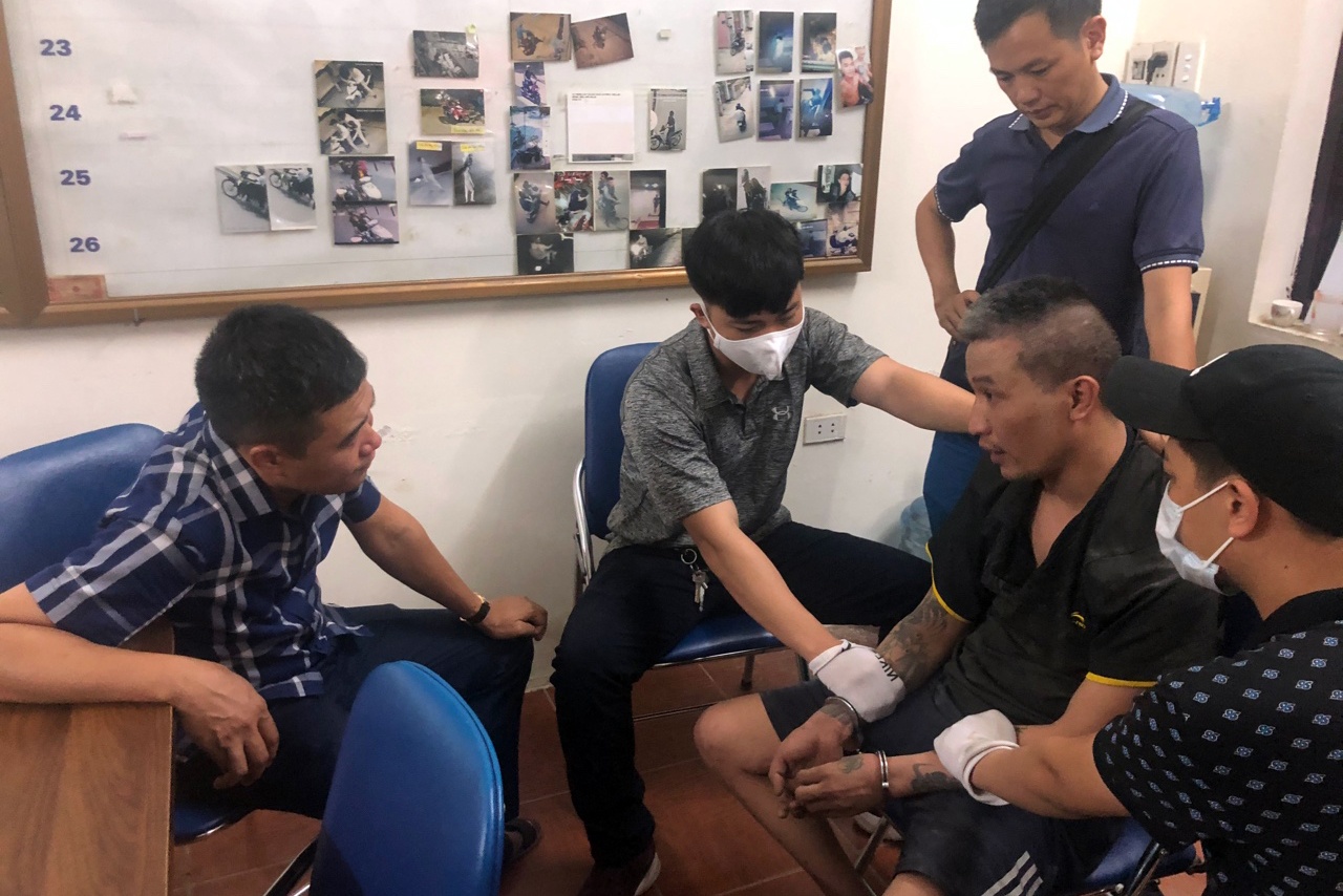 Bi cao tron khoi toa an anh 1