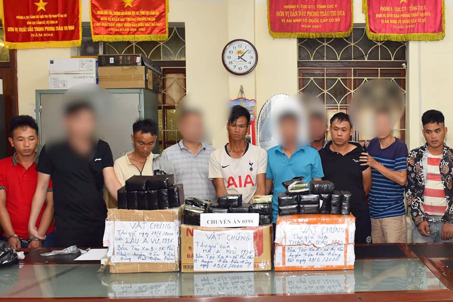 Vận chuyển 54 bánh heroin ảnh 1 Van chuyen 54 banh heroin anh 1