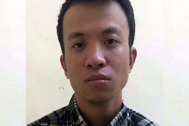 Khoi to ke dam guc ban gai giua pho hinh anh