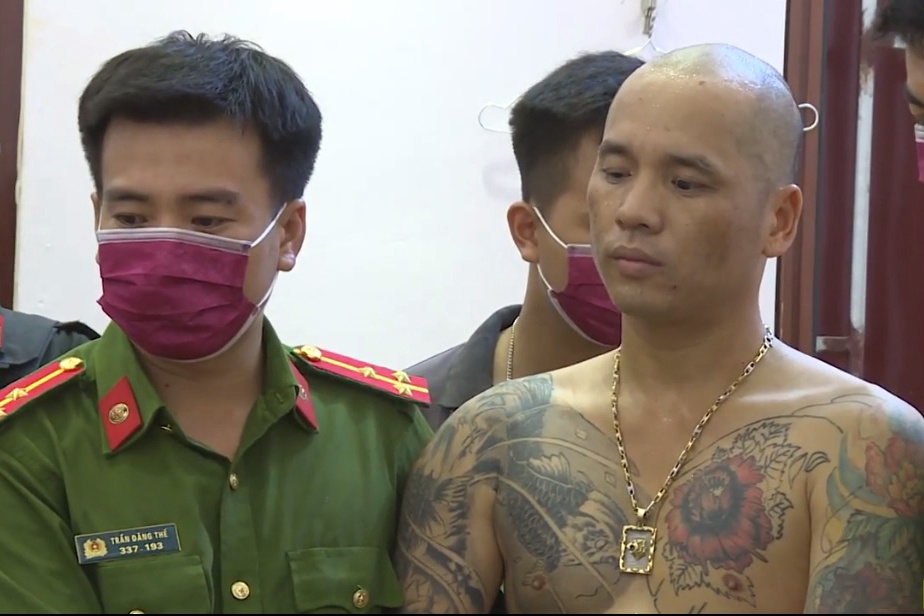 Pha boongke ban ma tuy cho 200 nguoi nghien moi ngay hinh anh