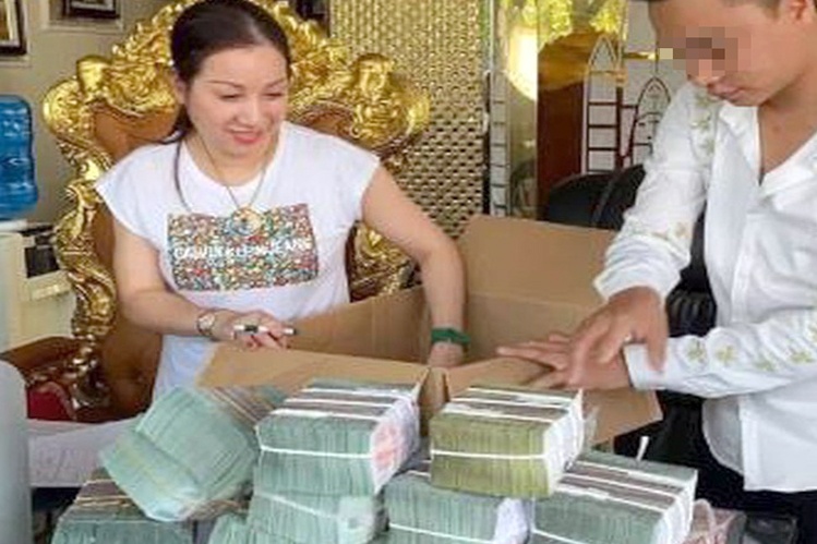 Cong an thu giu tien ty khi kham nha Duong 'Nhue' hinh anh