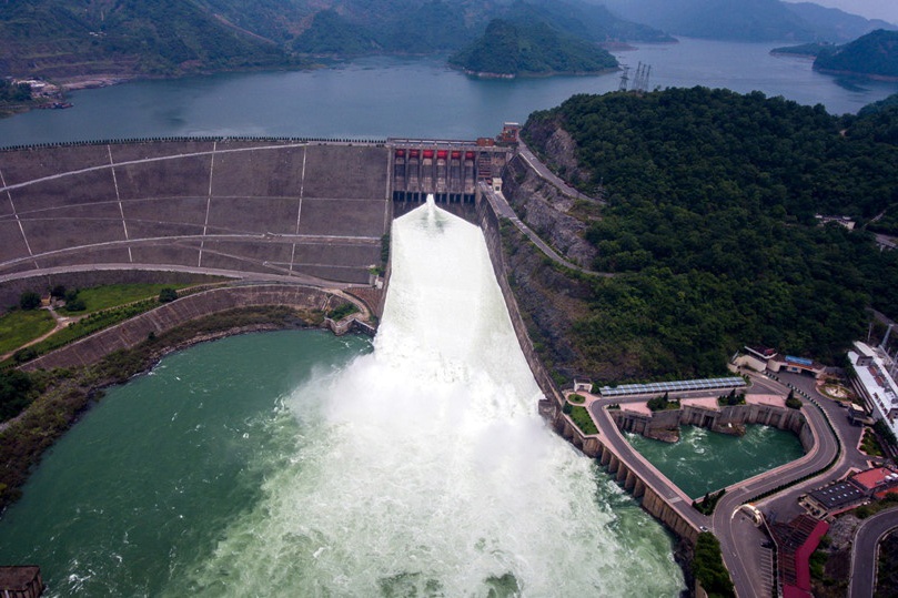 Truy to chanh van phong tand huyen anh 1