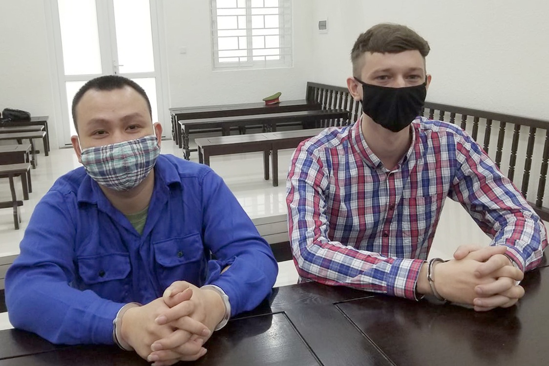 Chu quan com linh 18 nam tu vi pha che ma tuy hinh anh