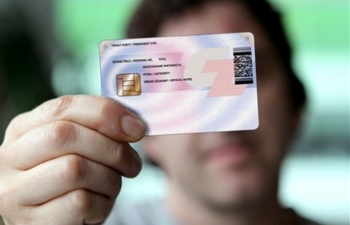 Can cuoc cong dan gan chip co do bao mat nhu the nao? hinh anh