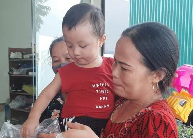 Cong an chi cach ung pho khi tre bi bat coc hinh anh