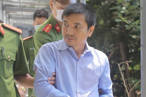 Tu hinh nguoi phan xac vo hinh anh