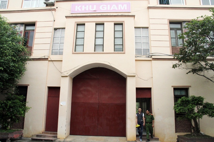 Tự sát trong trại tạm giam ảnh 1 Tu sat trong trai tam giam anh 1