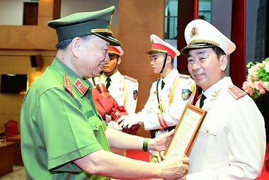 Thứ trưởng Bộ Công an Trần Quốc Tỏ ảnh 1 Thu truong Bo Cong an Tran Quoc To anh 1