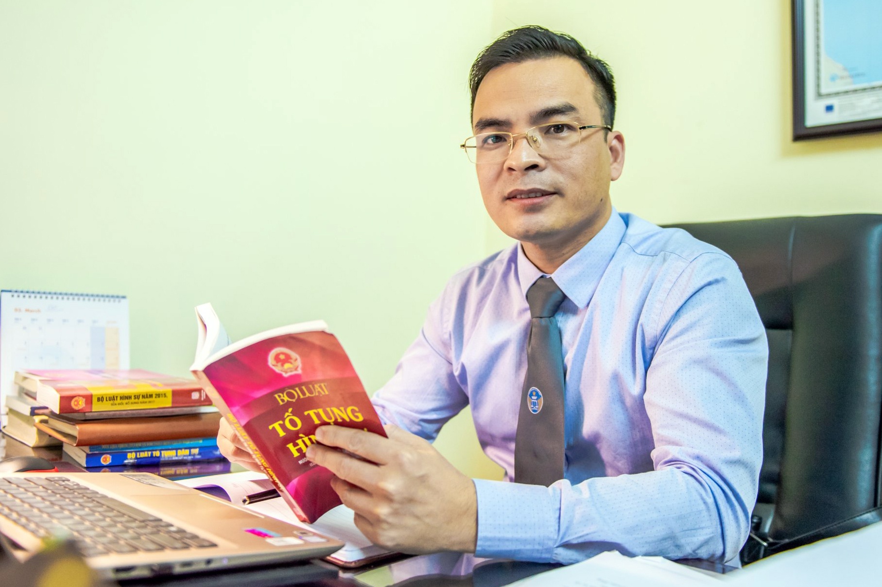 In ấn sách giả ảnh 1 In an sach gia anh 1
