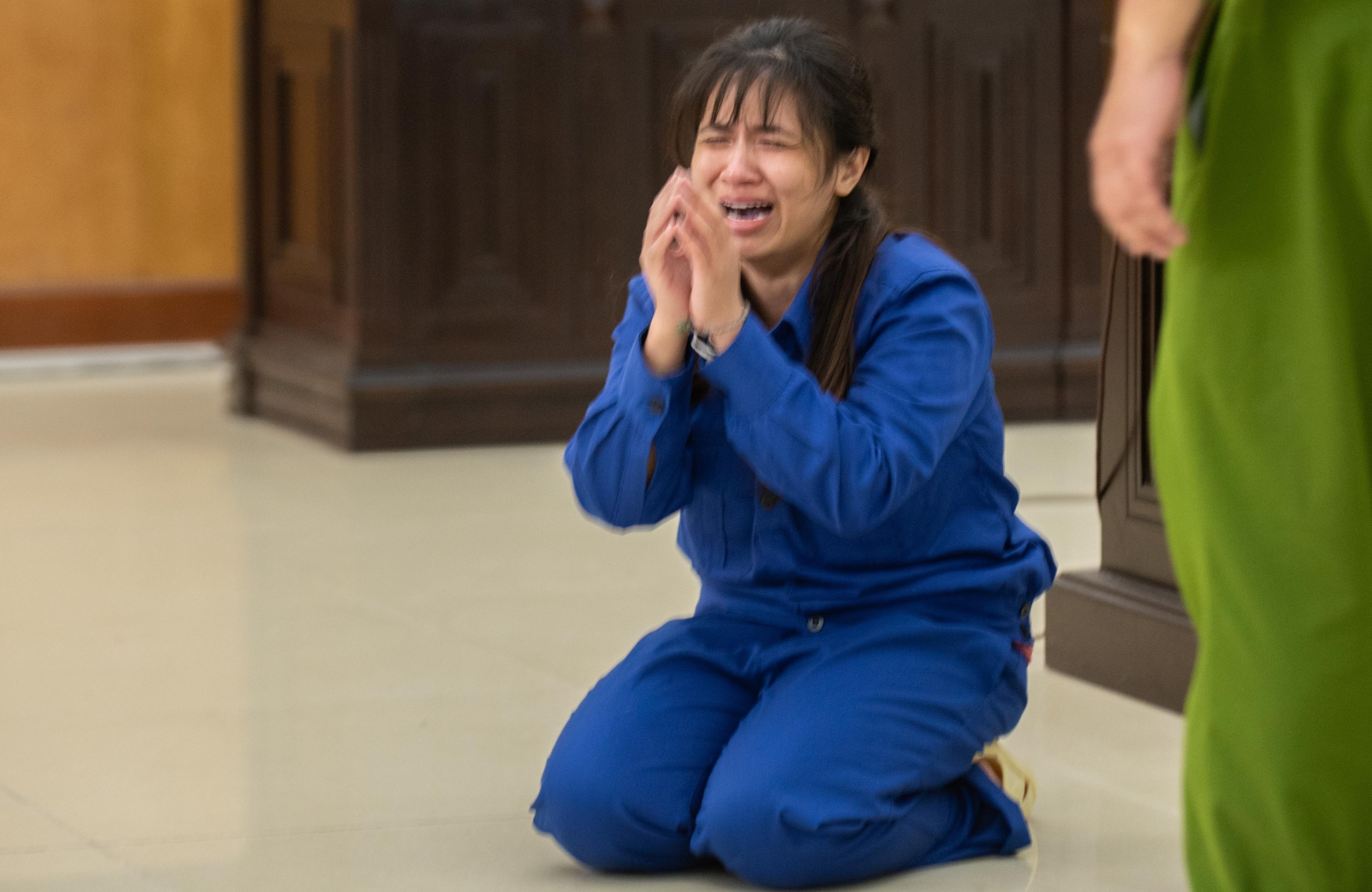 Tu hinh cha duong sat hai con gai anh 3