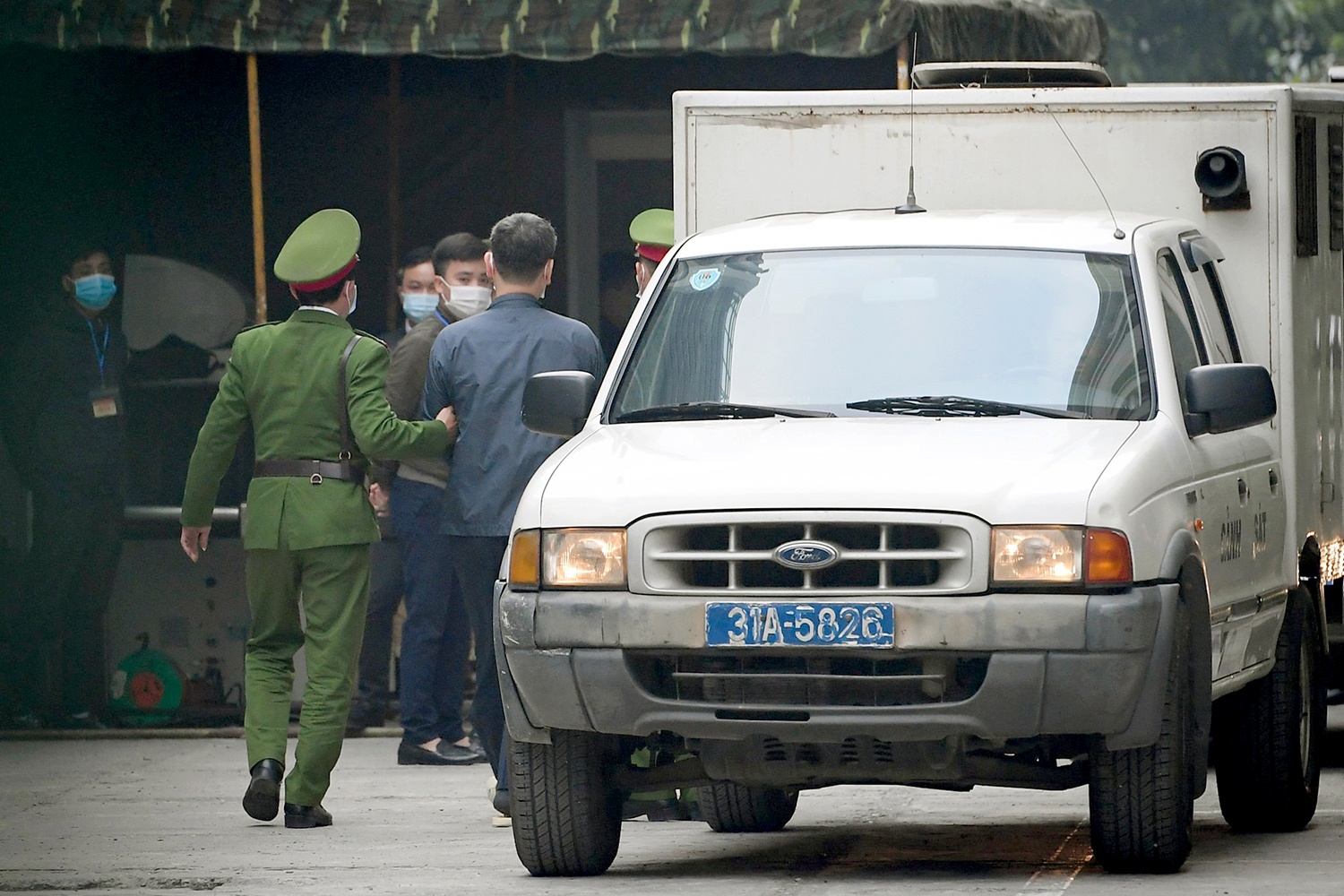 Xét xử ông Nguyễn Đức Chung ảnh 1 Xet xu ong Nguyen Duc Chung anh 1