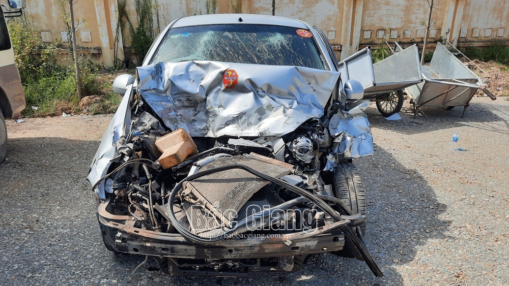 Gia dinh tai xe tu vong gui don cau cuu anh 1