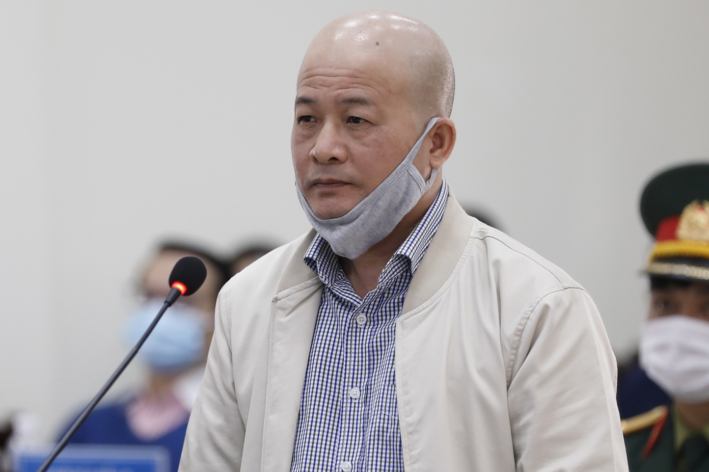 Dinh Ngoc He thua nhan chau gai dung ten tai san, cong ty cho minh hinh anh