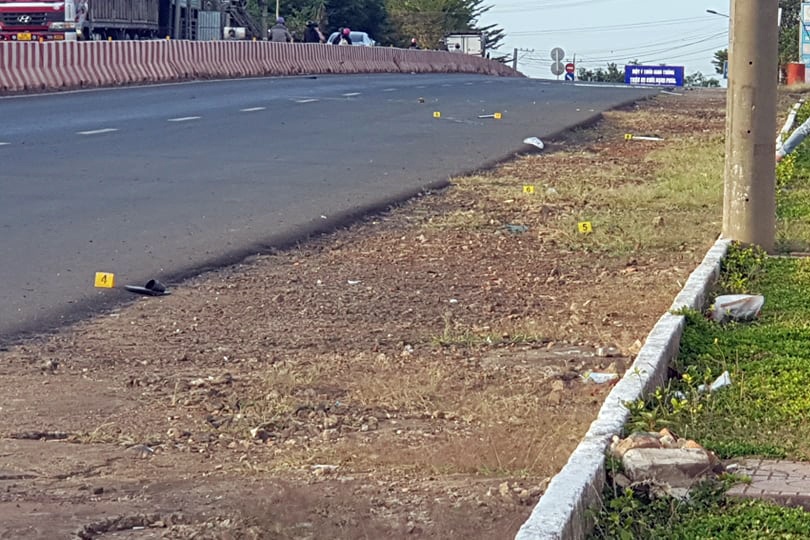 Hàng chục người hỗn chiến ảnh 1 Hang chuc nguoi hon chien anh 1