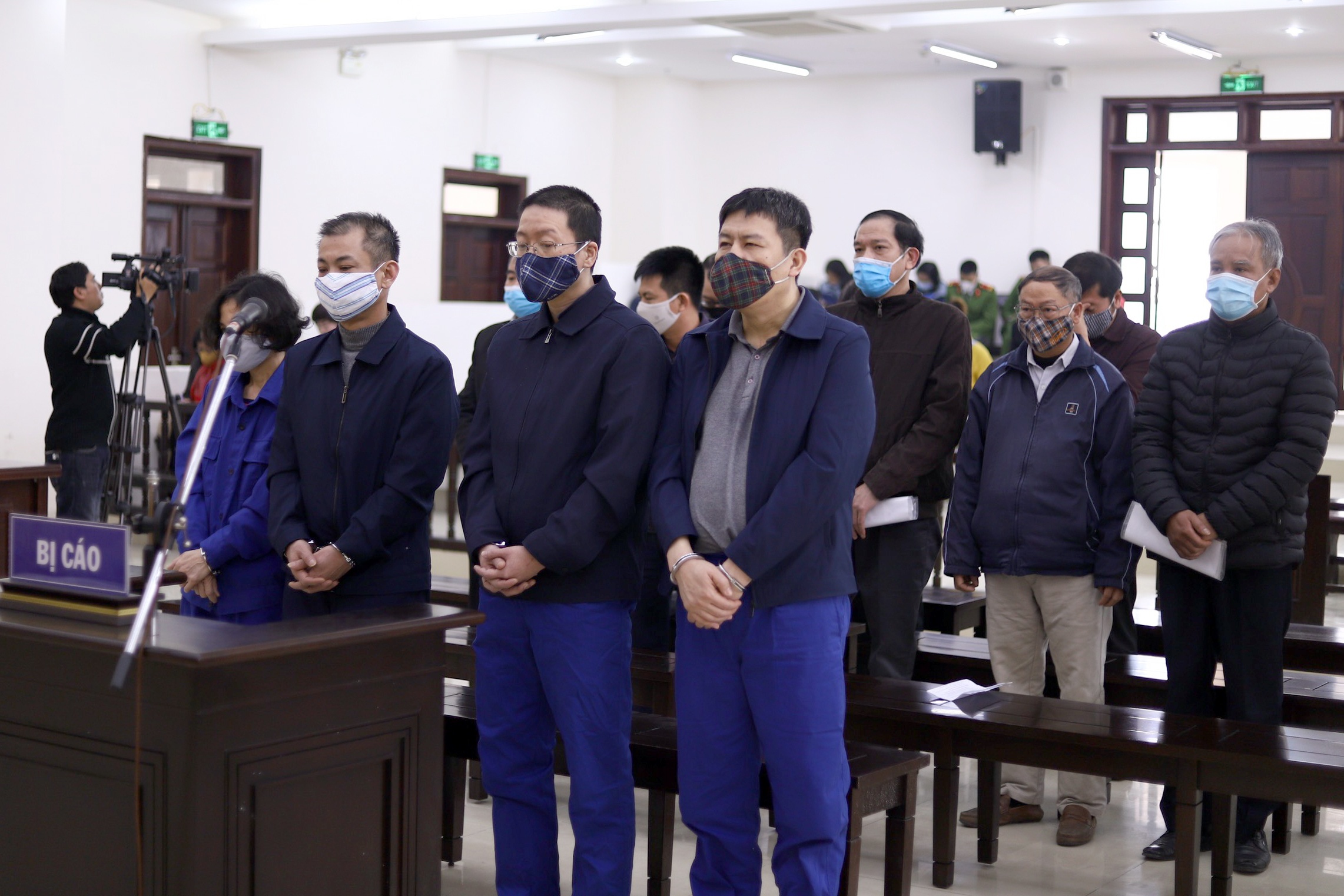 Xet xu Hoa Huu Long anh 2