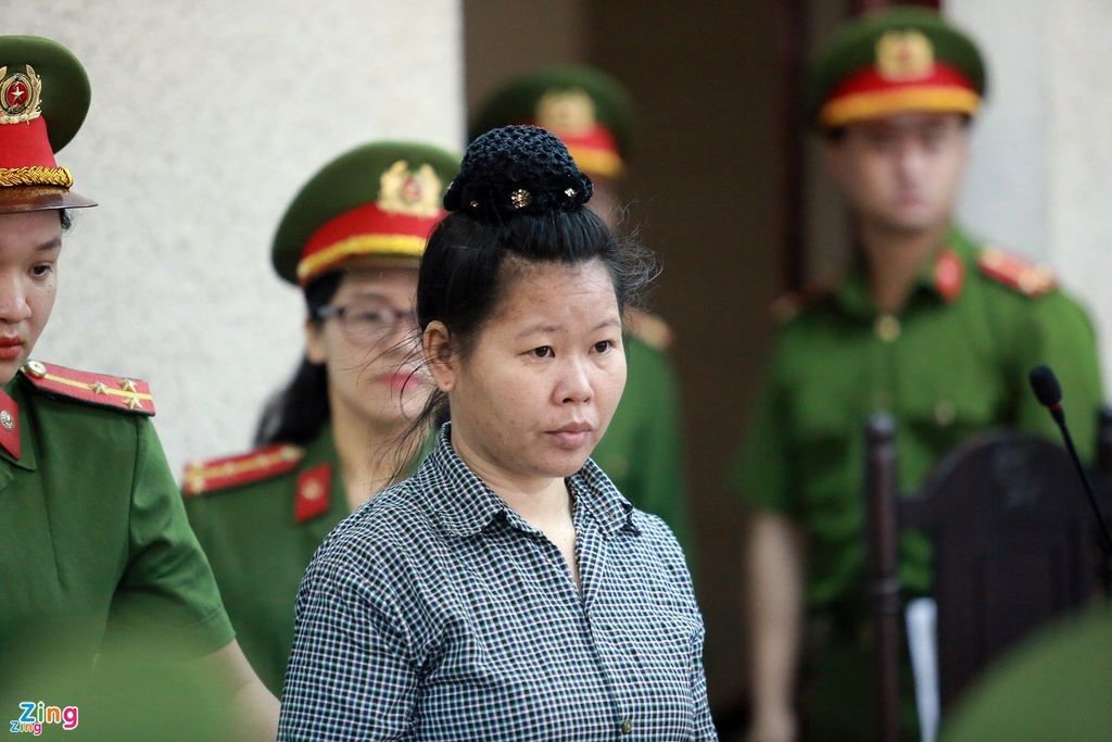 Xet xu me nu sinh giao ga anh 2