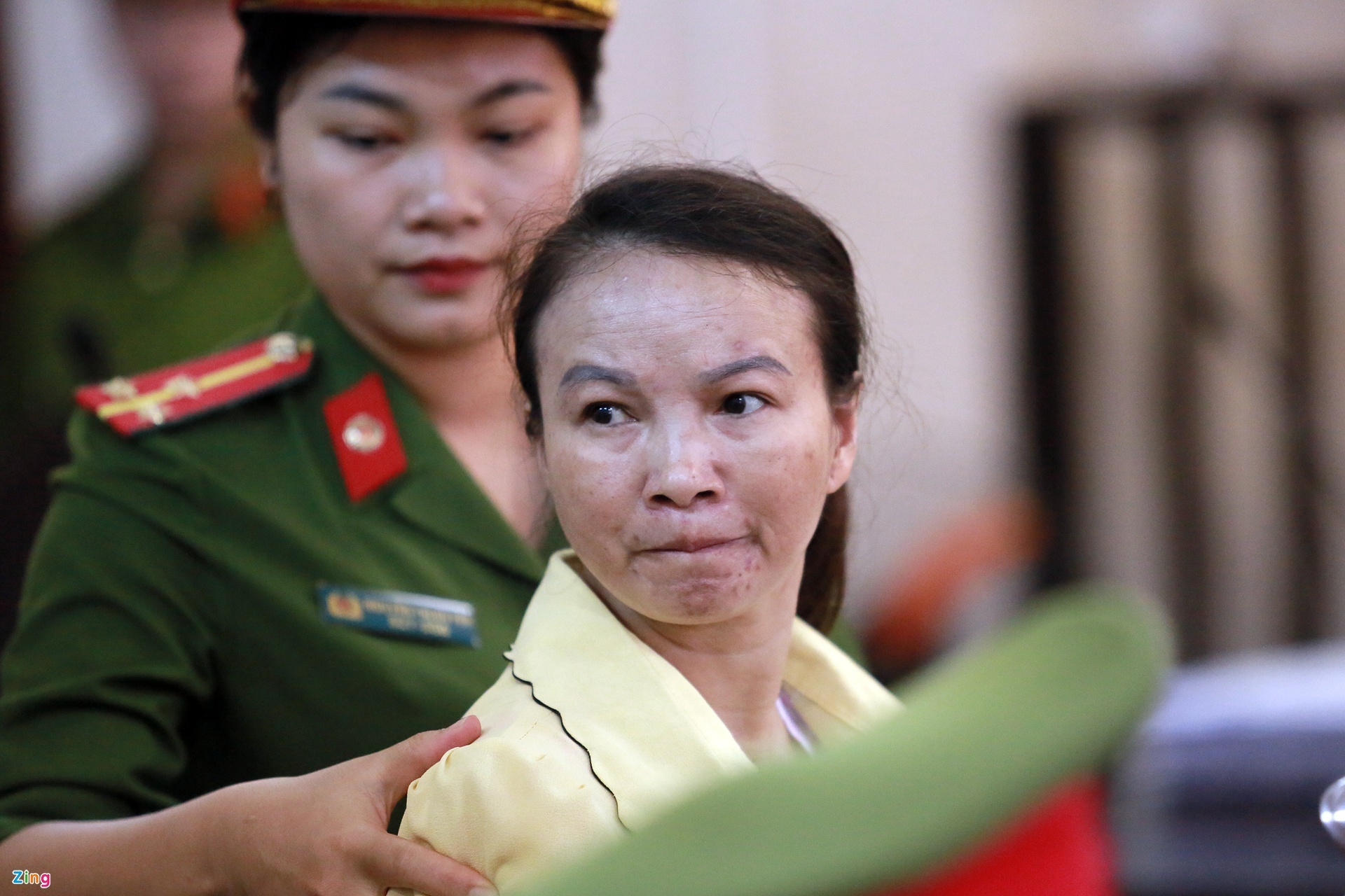 Xet xu me nu sinh giao ga anh 1