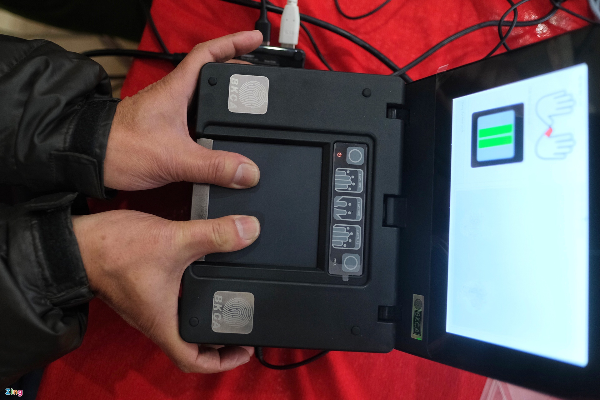 Cap can cuoc cong dan anh 1