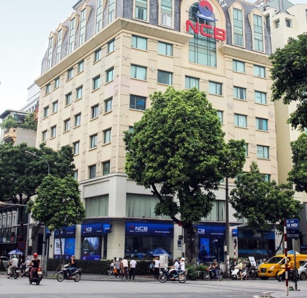 Lua dao 3 ngan hang anh 1