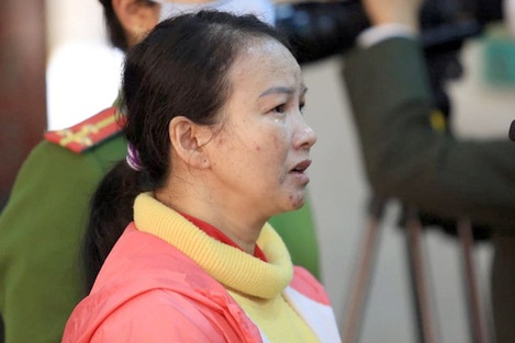 Vi sao phien toa xu me nu sinh giao ga bi hoan? hinh anh