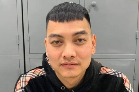 Truy to ke no sung vao xe cua Duong Minh Tuyen hinh anh