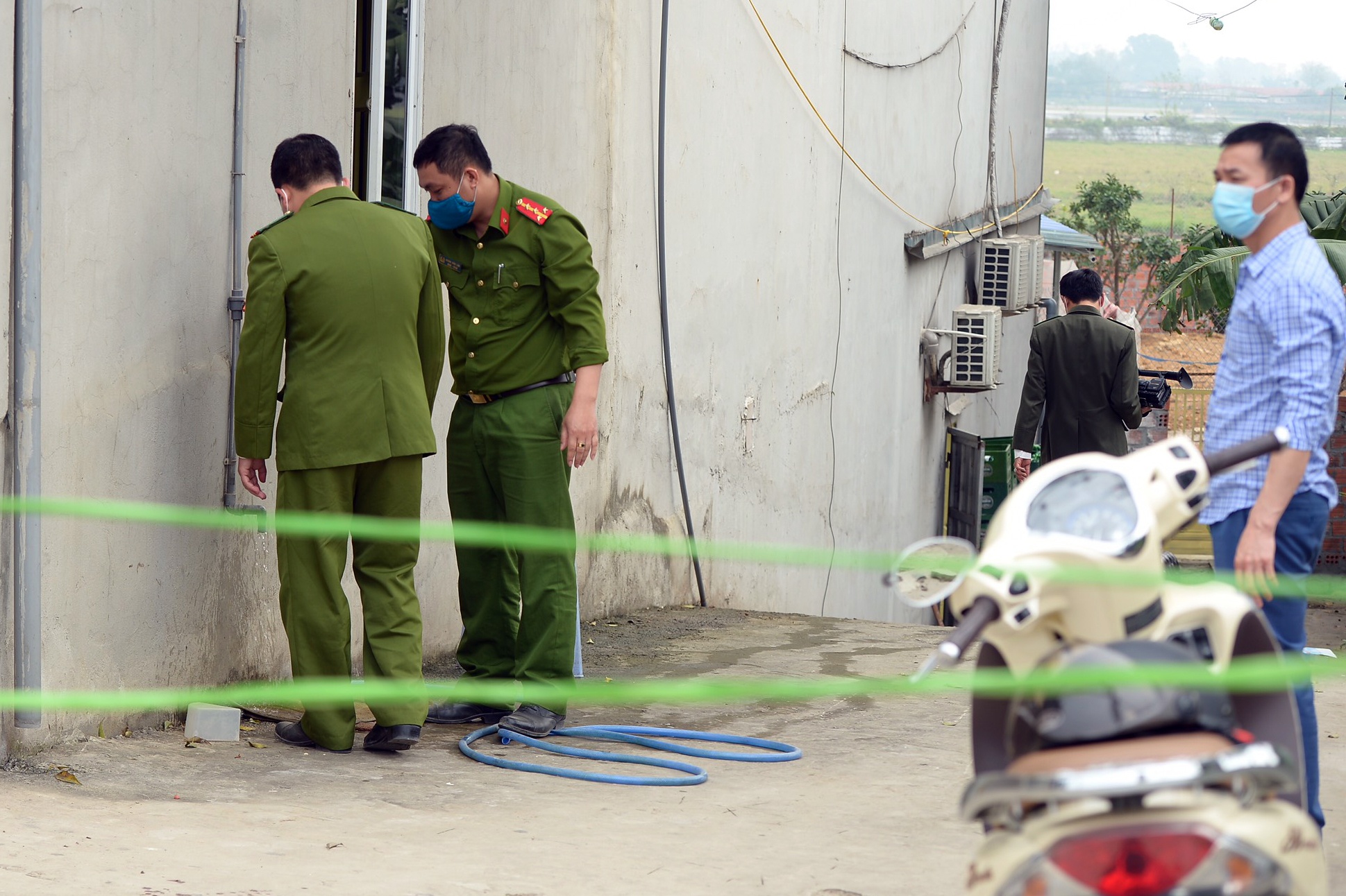 Chan dung ke tham sat 3 nguoi o quan karaoke hinh anh