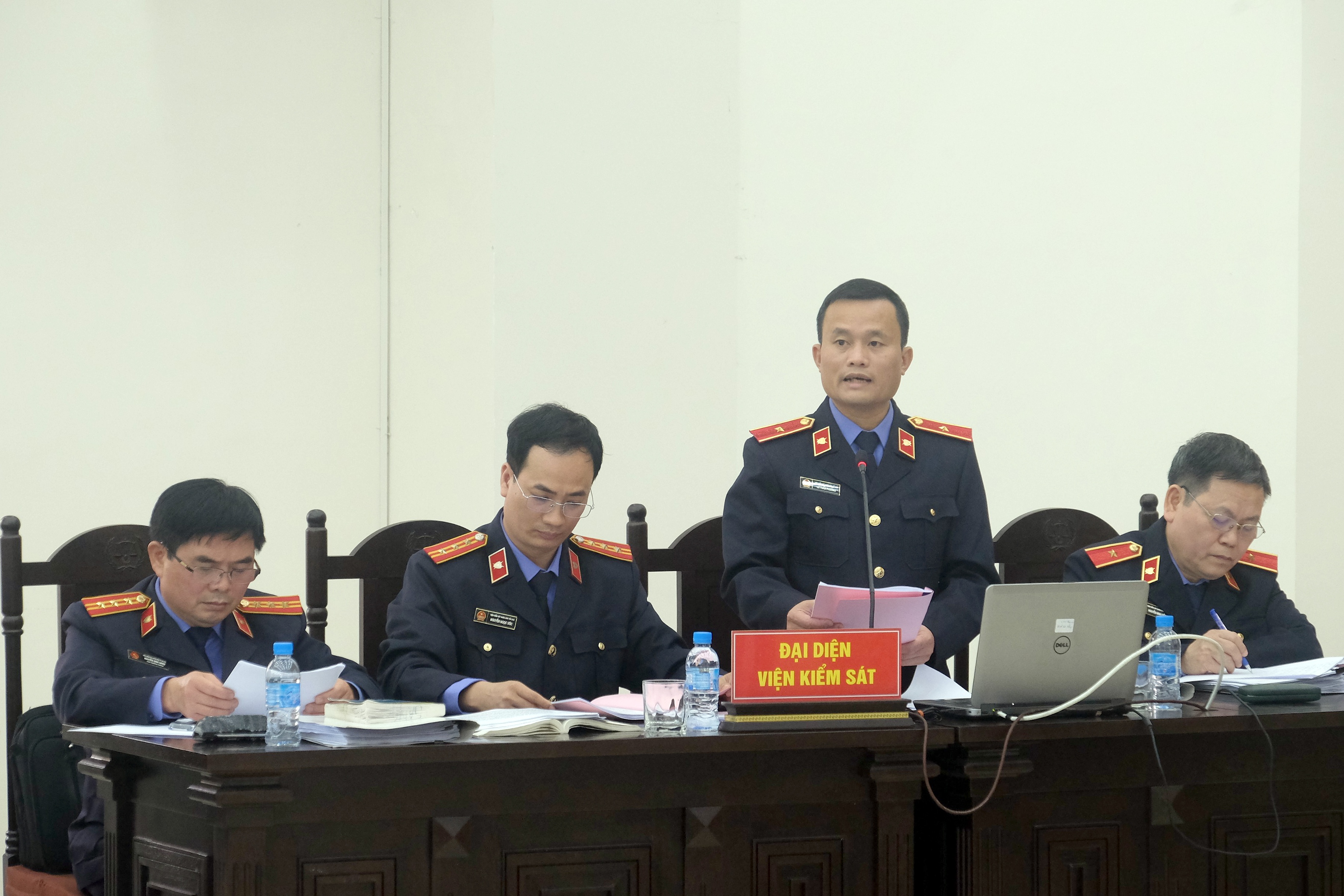 Tuyên án Đinh La Thăng ảnh 1 Tuyen an Dinh La Thang anh 1