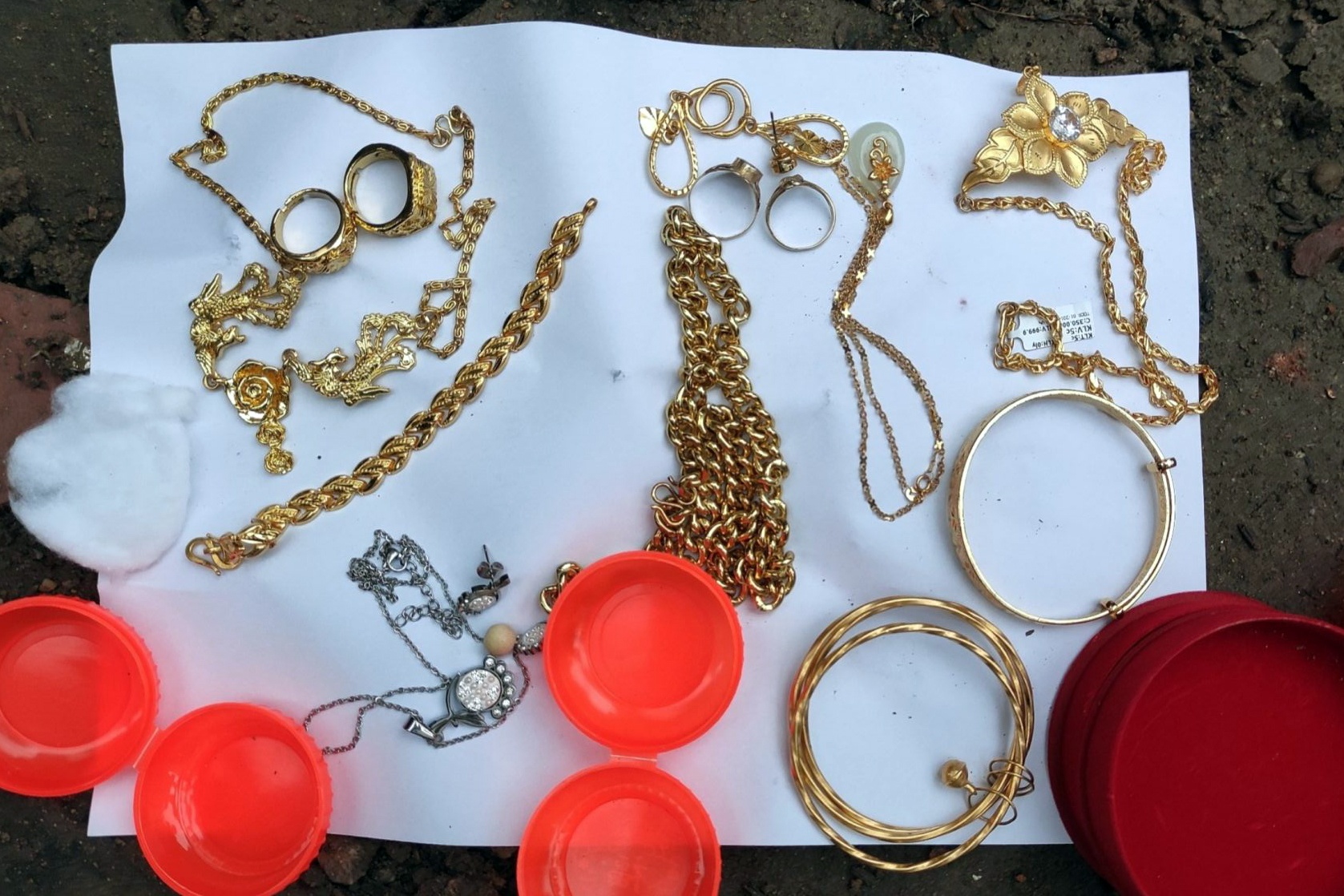 Trộm 2 cây vàng ảnh 1 Trom 2 cay vang anh 1
